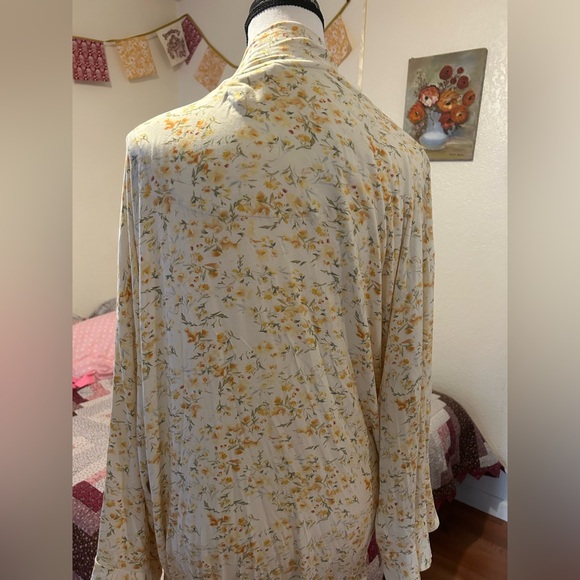 Yellow Floral Kimono Robe soft surroundings - Picture 8 of 8
